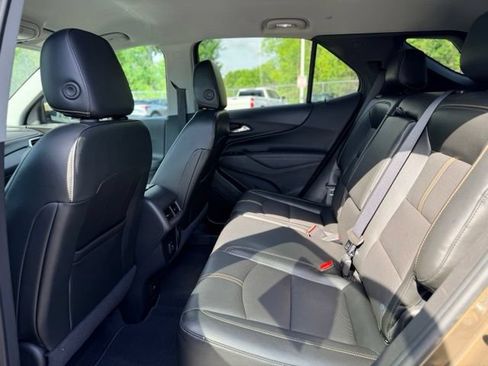 Used 2023 Chevrolet Equinox Premier AWD/4WD image 26