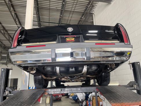 Used 1995 Cadillac Fleetwood Brougham RWD image 97