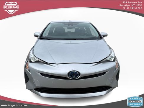 Used 2017 Toyota Prius Two image 3