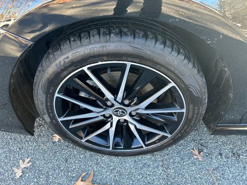 Used 2024 Toyota Camry SE image 10