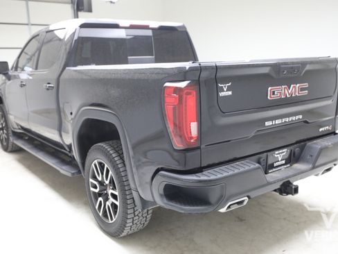 Used 2021 GMC Sierra 1500 AT4 w/ AT4 Preferred Package AWD/4WD image 3