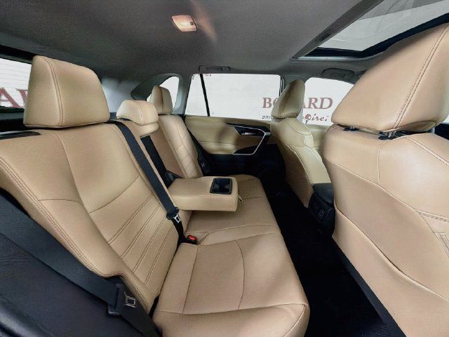 Used 2019 Toyota RAV4 XLE Premium w/ Cold Weather Package FWD image 33