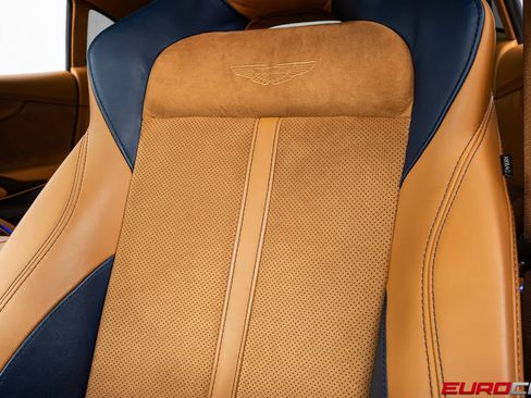 Used 2022 Aston Martin DBX image 40