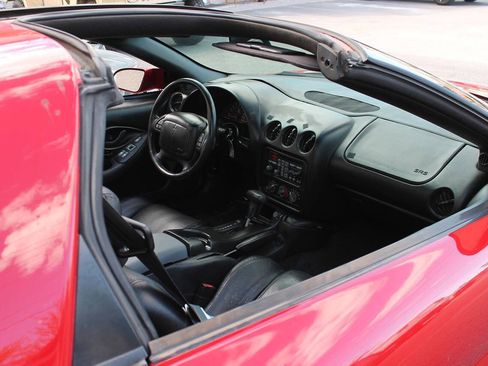 Used 2000 Pontiac Firebird Formula w/ Security Pkg RWD image 39