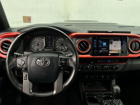 Used 2016 Toyota Tacoma TRD Sport image 14