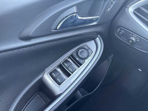 Used 2022 Chevrolet Malibu LT image 15