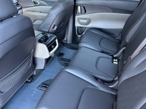New 2026 Kia Carnival EX FWD image 12