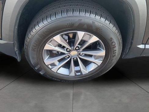 Certified 2025 Chevrolet Equinox LT FWD image 23