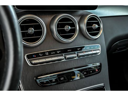 Certified 2021 Mercedes-Benz GLC 300 4MATIC image 21