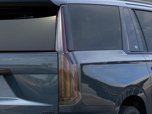 New 2026 Cadillac Escalade ESV Platinum Sport w/ LPO, ONYX Package AWD/4WD image 11