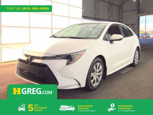 Used 2025 Toyota Corolla LE FWD image 1