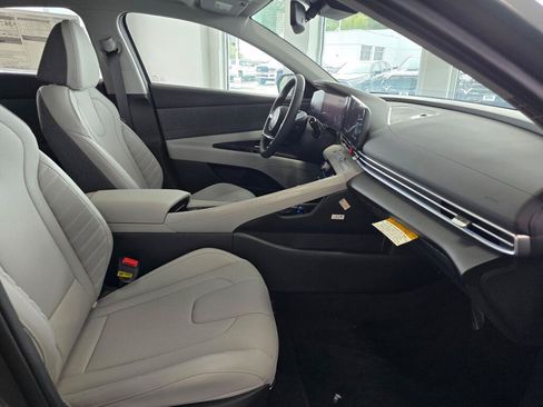 New 2026 Hyundai Elantra Limited FWD image 39