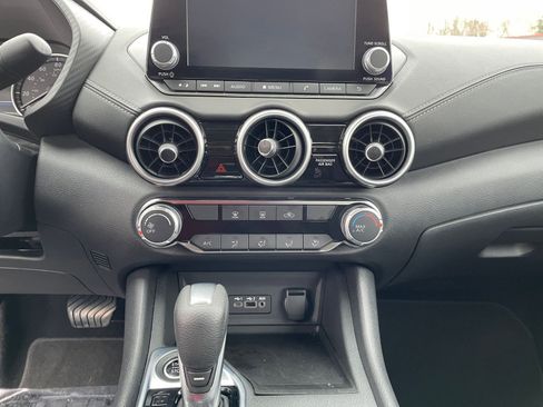 Used 2025 Nissan Sentra SV image 18