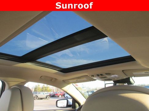 Used 2014 Buick LaCrosse Leather w/ Driver Confidence Package image 12