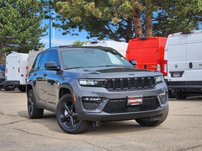 Used 2025 Jeep Grand Cherokee Limited w/ Black Appearance Package