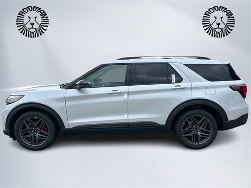 New 2026 Ford Explorer ST w/ Sun And Sound Package image 8