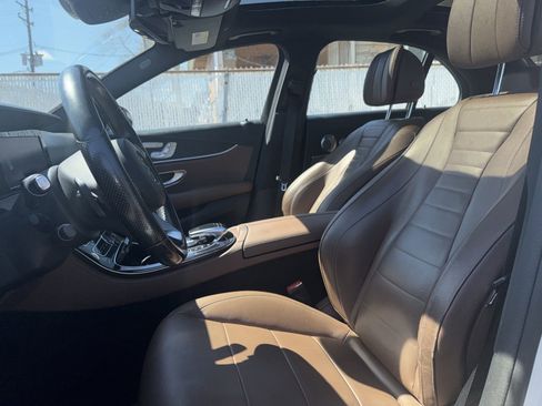 Used 2017 Mercedes-Benz E 300 4MATIC image 6
