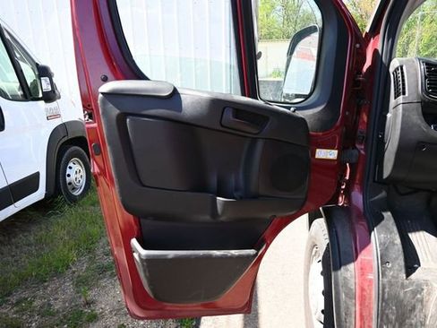 Used 2023 RAM ProMaster 2500 w/ Driver Convenience Group FWD image 15