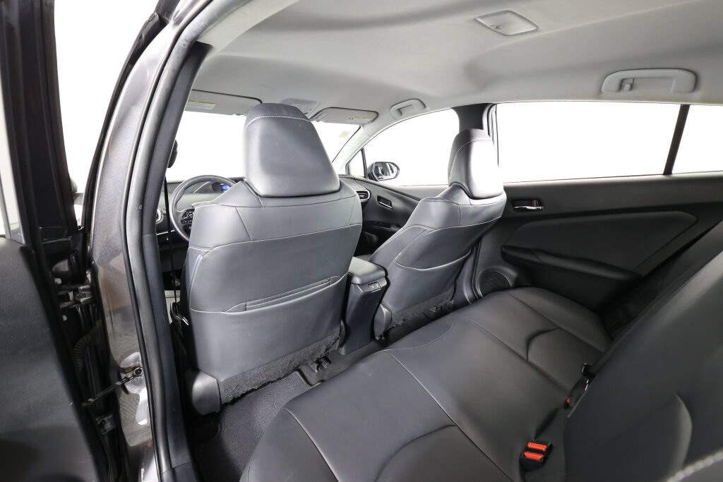Used 2021 Toyota Prius Prime XLE w/ Carpet Mat Package (TMS) FWD image 14
