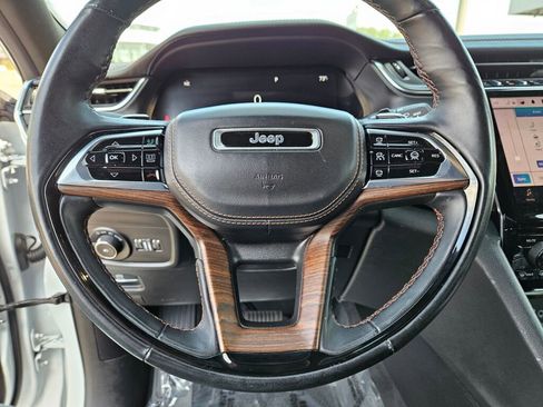 Used 2023 Jeep Grand Cherokee Summit w/ Luxury Tech Group V image 23