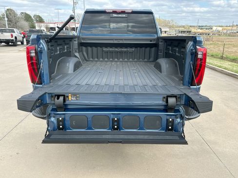 Used 2024 GMC Sierra 2500 Denali w/ Denali Reserve Package image 22