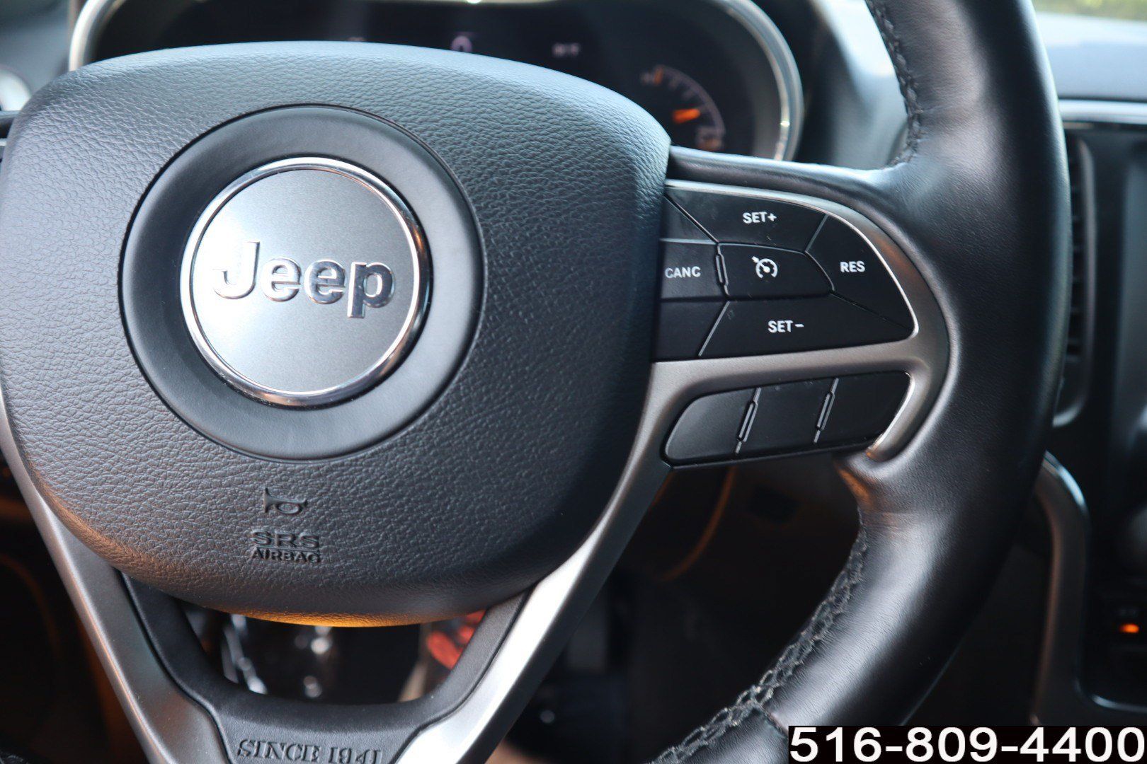 Used 2021 Jeep Grand Cherokee Laredo AWD/4WD image 16