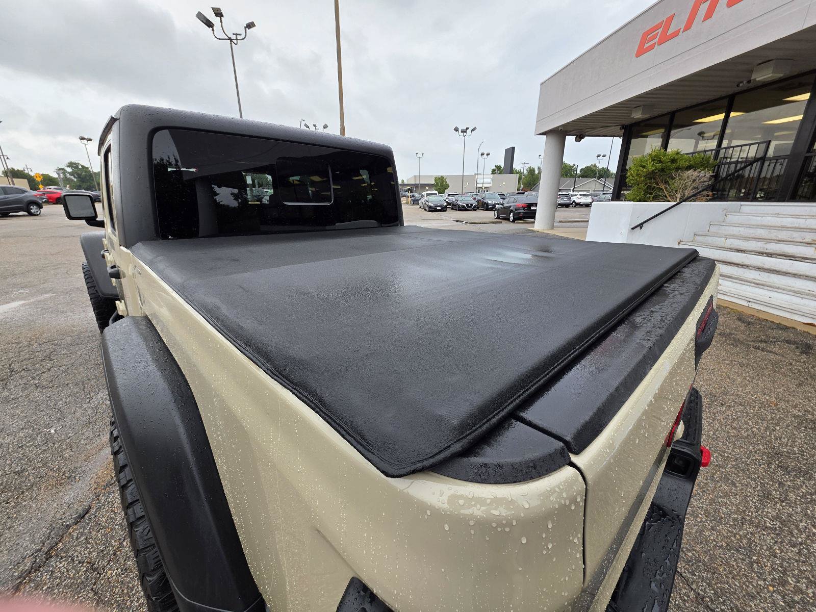 Used 2020 Jeep Gladiator Overland w/ Popular Equipment Package AWD/4WD image 31