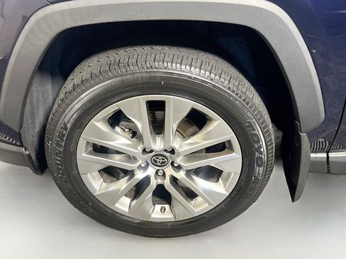 Used 2024 Toyota RAV4 XLE Premium FWD image 13