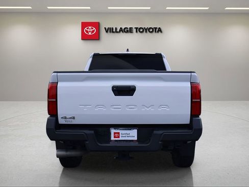 Certified 2024 Toyota Tacoma SR image 4