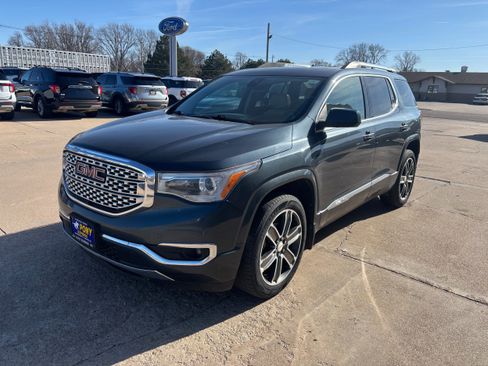Used 2019 GMC Acadia Denali w/ Technology Package image 7