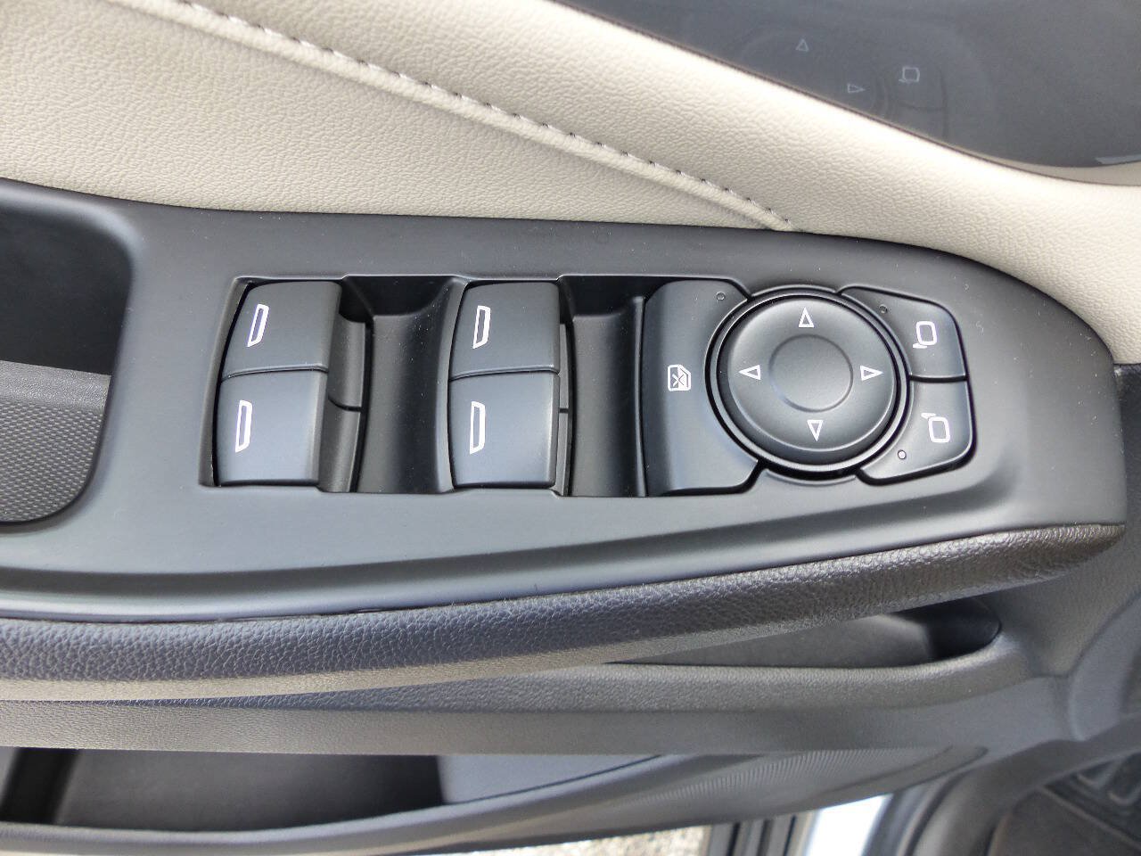 Used 2023 Chevrolet Traverse LS w/ Safety Package FWD image 19