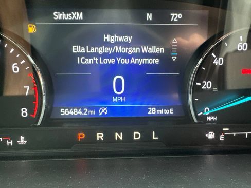 Used 2023 Ford Explorer XLT w/ Equipment Group 202A AWD/4WD image 15