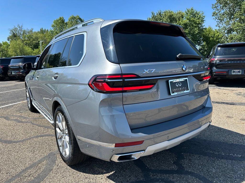 Used 2024 BMW X7 xDrive40i AWD/4WD image 12