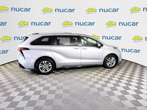 Used 2022 Toyota Sienna Limited AWD/4WD image 8