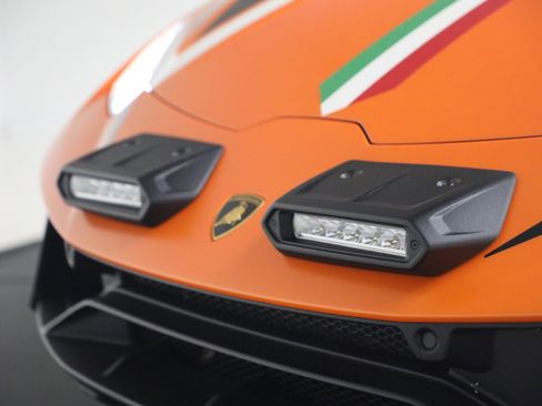 Used 2024 Lamborghini Huracan Sterrato image 31