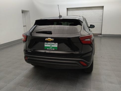 Used 2024 Chevrolet Trax LS w/ Driver Confidence Package FWD image 7