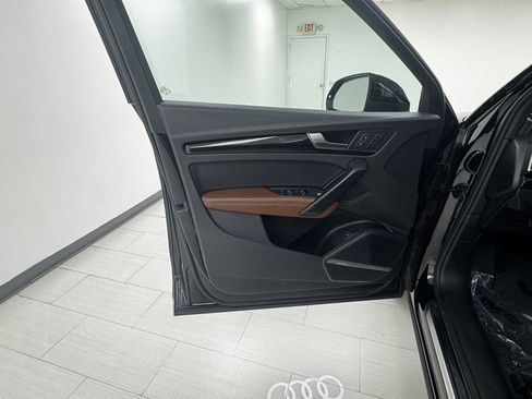 Used 2019 Audi Q5 2.0T Premium Plus w/ Premium Plus Package image 9