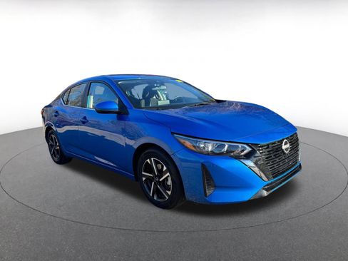 Used 2025 Nissan Sentra SV image 1