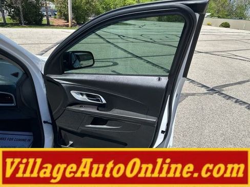 Used 2017 Chevrolet Equinox LT w/ Sport Edition AWD/4WD image 32