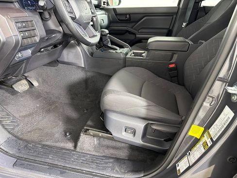 Used 2025 Toyota Tacoma SR5 image 9