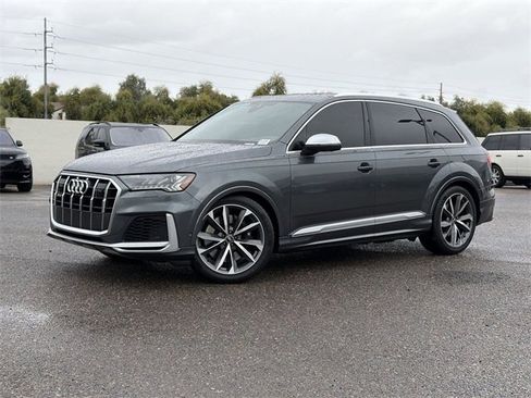 Used 2021 Audi SQ7 Premium Plus w/ Executive Package image 2