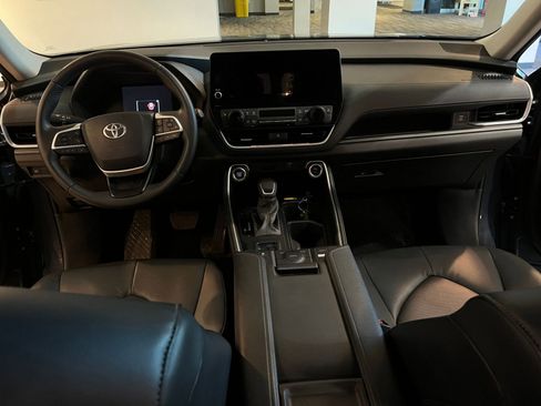 Used 2025 Toyota Grand Highlander FWD image 35
