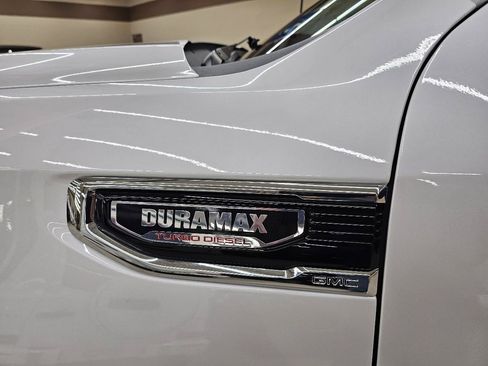 Used 2025 GMC Sierra 1500 Denali w/ Denali Reserve Package AWD/4WD image 13