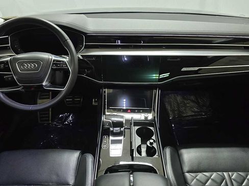 Used 2020 Audi S8 L w/ S8 Executive Package AWD/4WD image 18