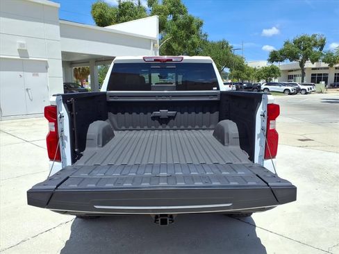 Used 2025 Chevrolet Silverado 1500 ZR2 w/ Technology Package AWD/4WD image 16
