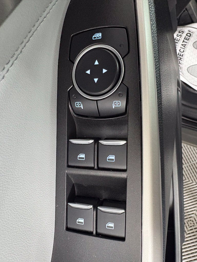 Used 2024 Ford Explorer XLT w/ Equipment Group 202A AWD/4WD image 19