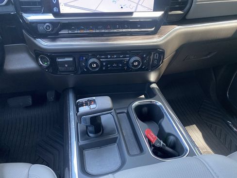 Used 2026 Chevrolet Silverado 1500 LTZ AWD/4WD image 25