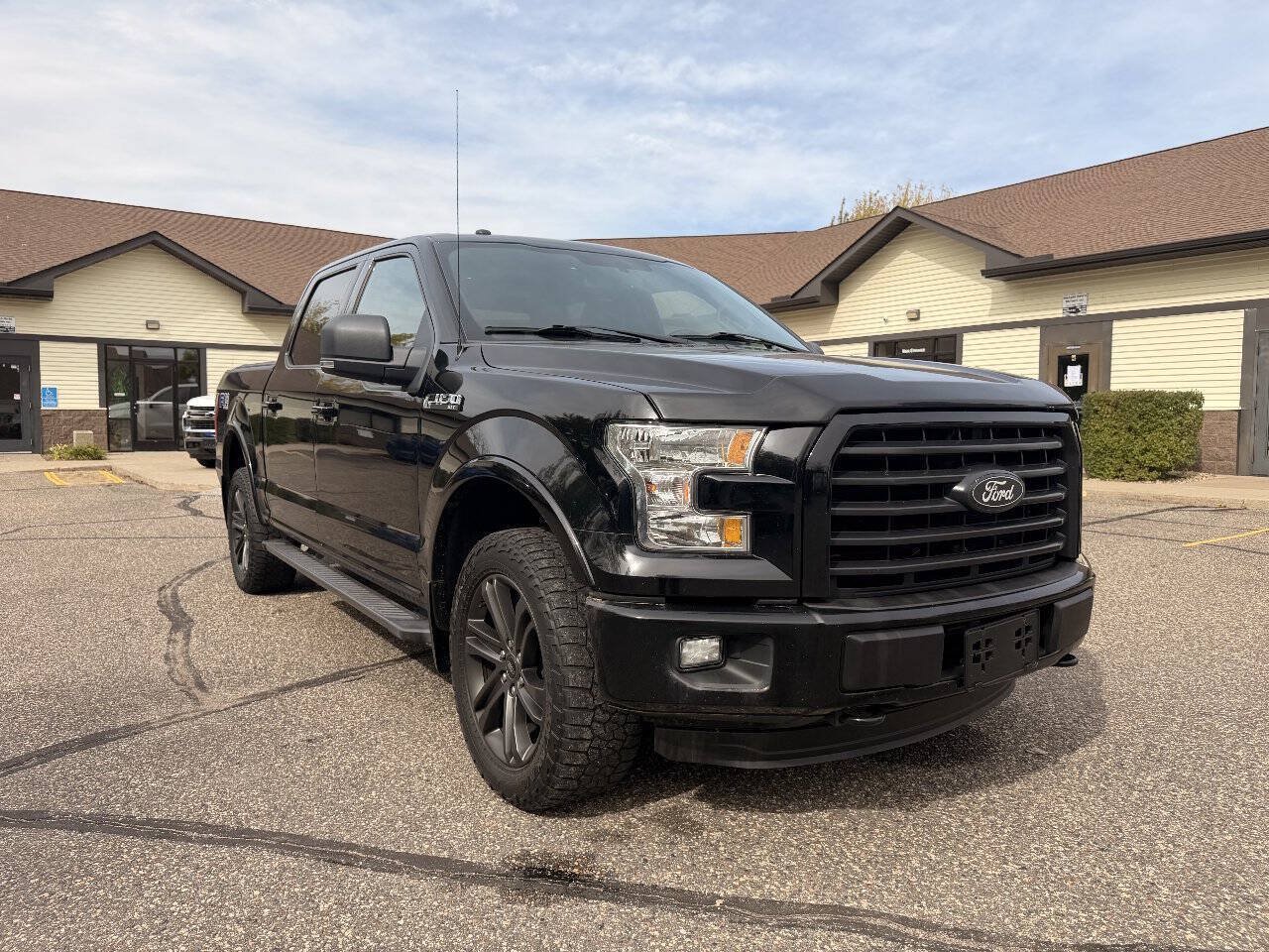 Used 2016 Ford F150 XLT w/ Equipment Group 302A Luxury AWD/4WD image 2