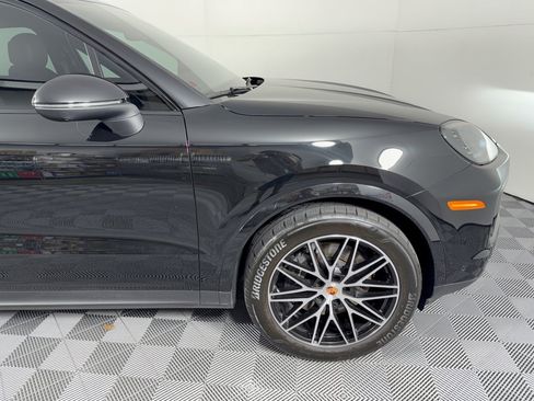 Certified 2026 Porsche Cayenne AWD/4WD image 13