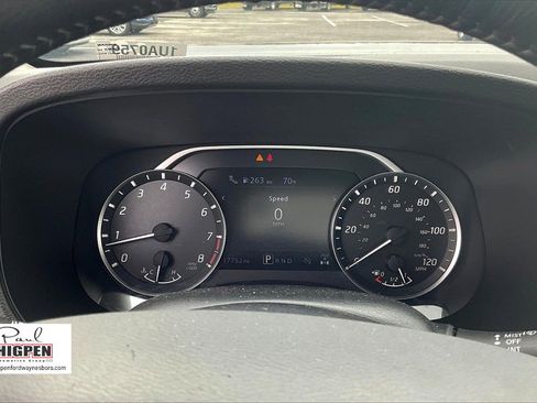 Used 2024 Nissan Frontier SV w/ SV Convenience Package image 20